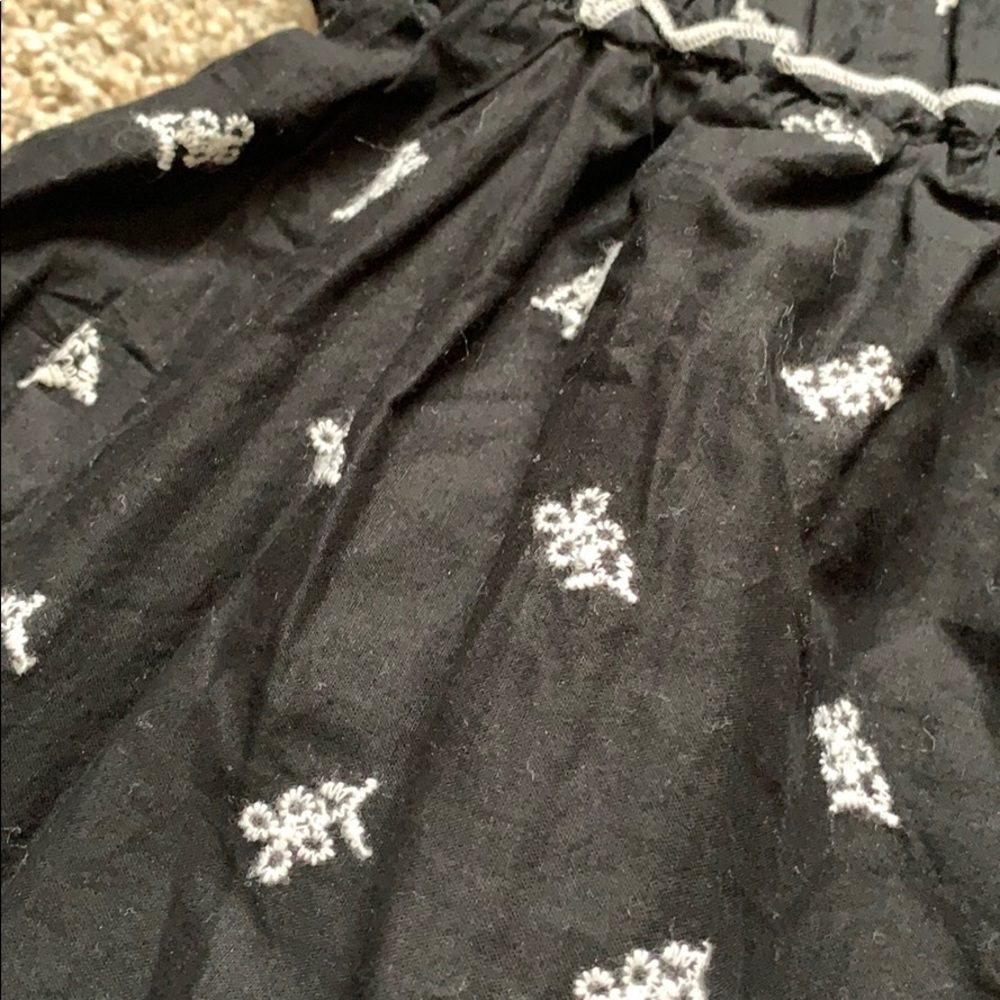 Motherhood size medium sleeveless shirt - Picture 2 of 3